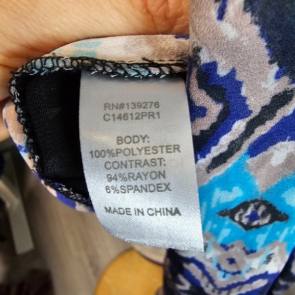 Charming Charlie Women's Geometric Print Tie Neck Long Sleeve Blouse Top Medium - Picture 4 of 5